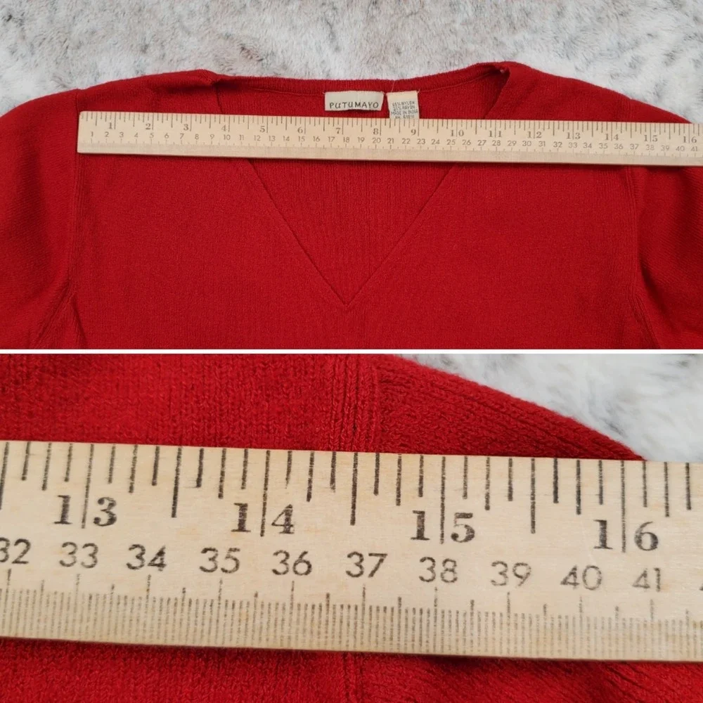 Vintage Women's Red V-Neck Long Sleeve Thin Knit Sweater 90s Size Small Putumayo